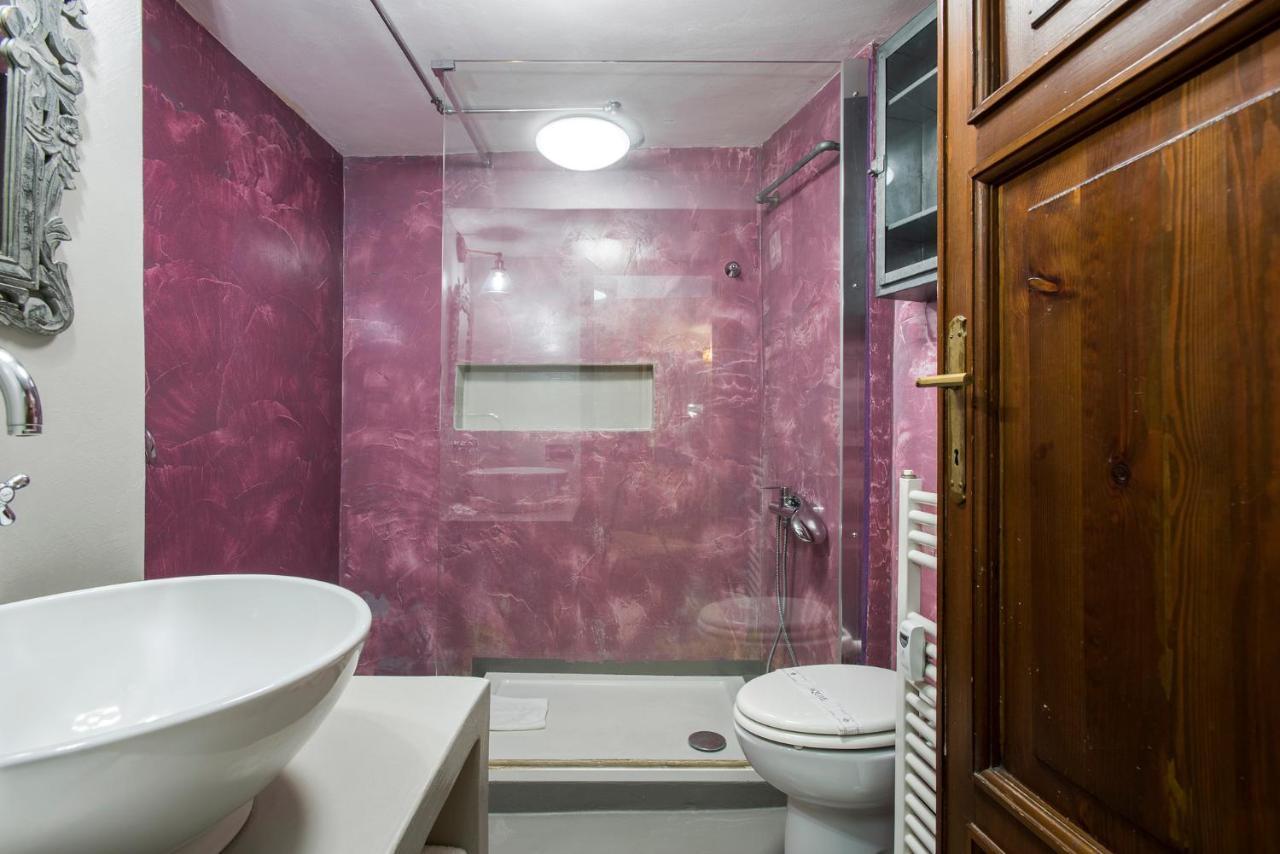 Charming Pantheon In The Heart Of Appartement